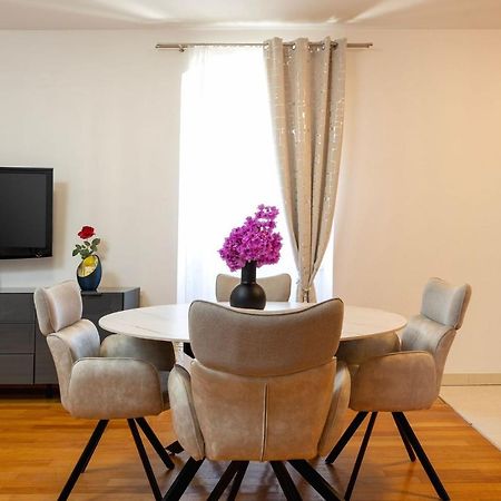 Apartman Klara Bacvice Split Bagian luar foto