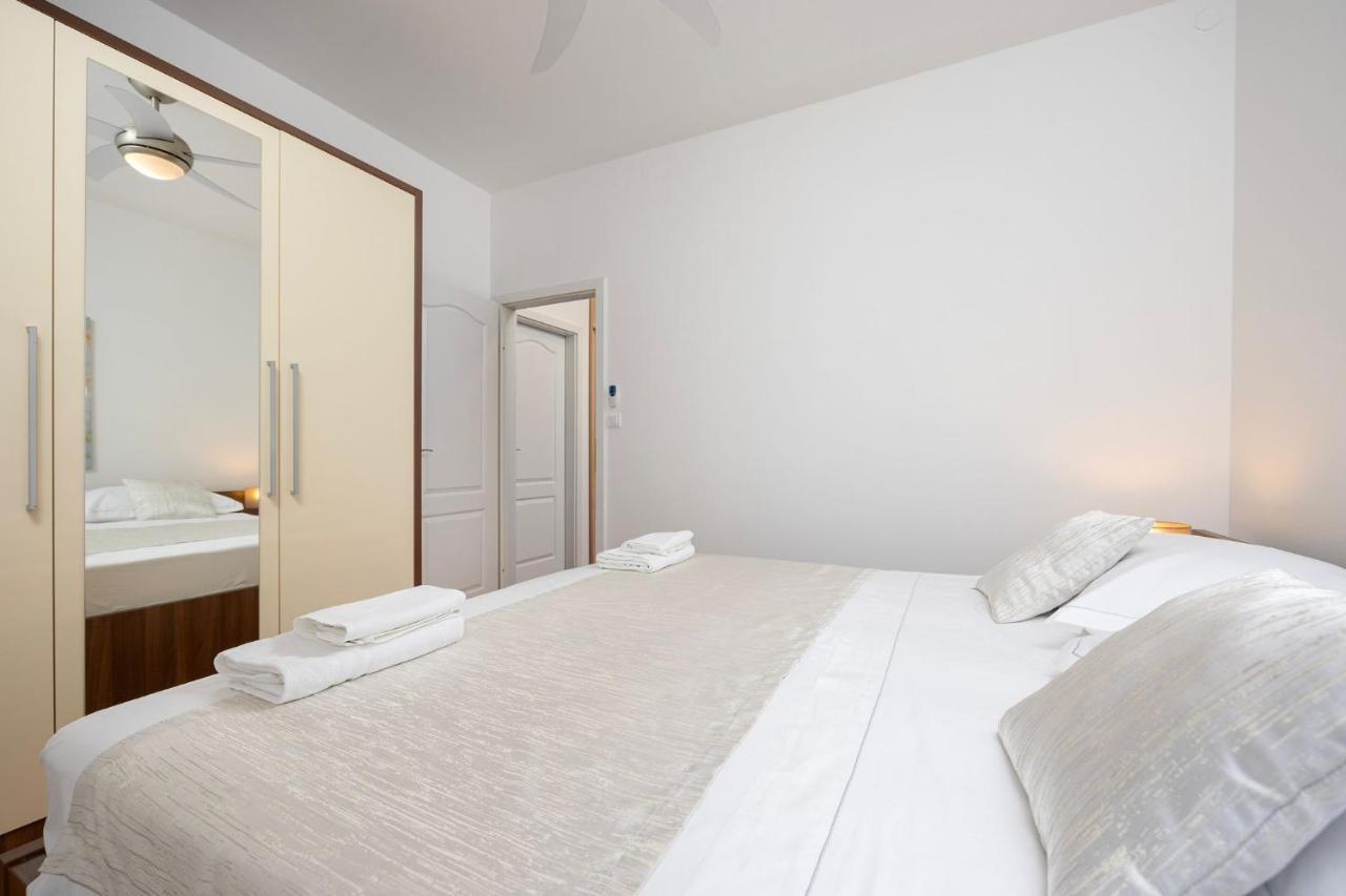 Apartman Klara Bacvice Split Bagian luar foto