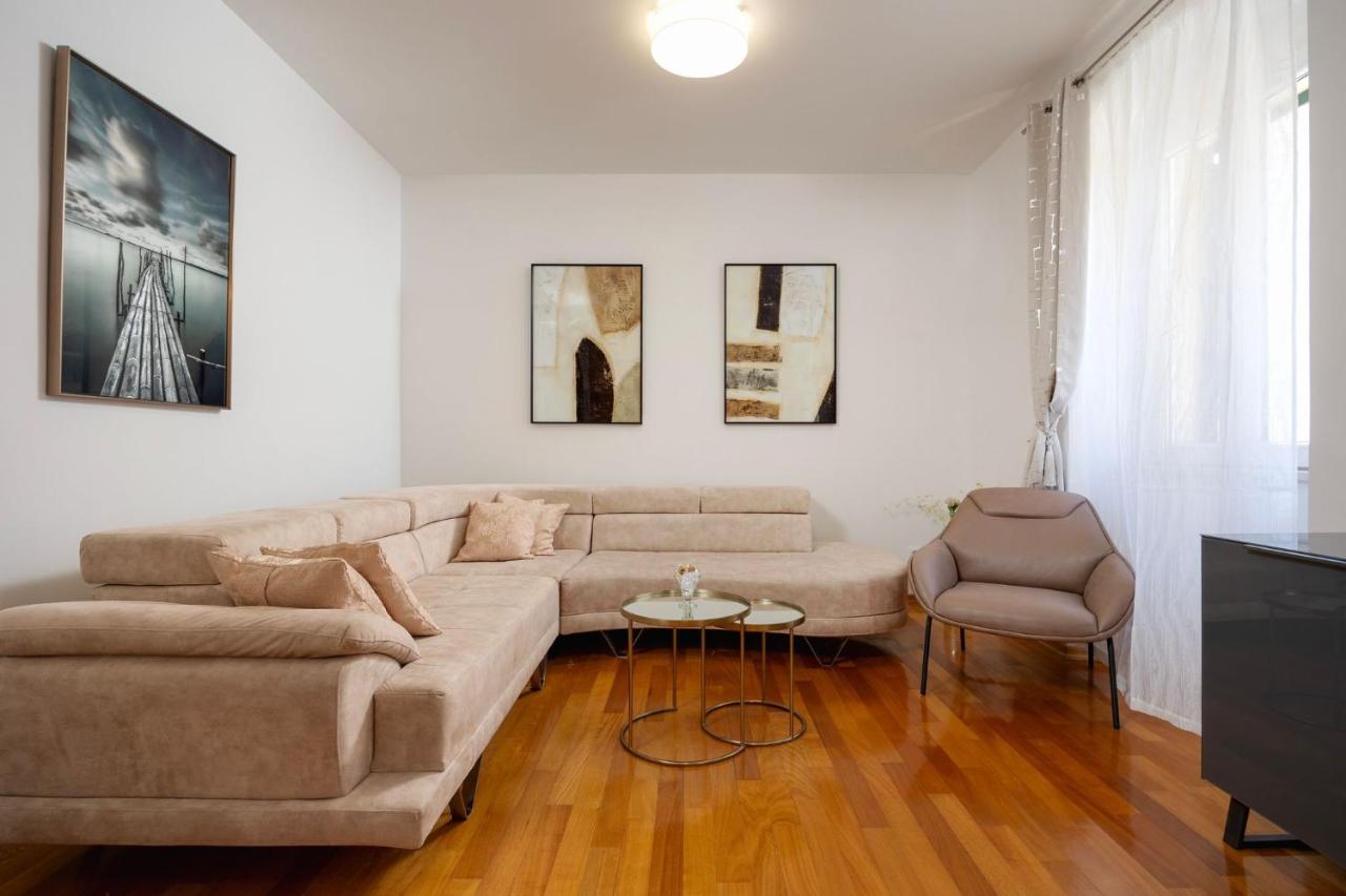 Apartman Klara Bacvice Split Bagian luar foto