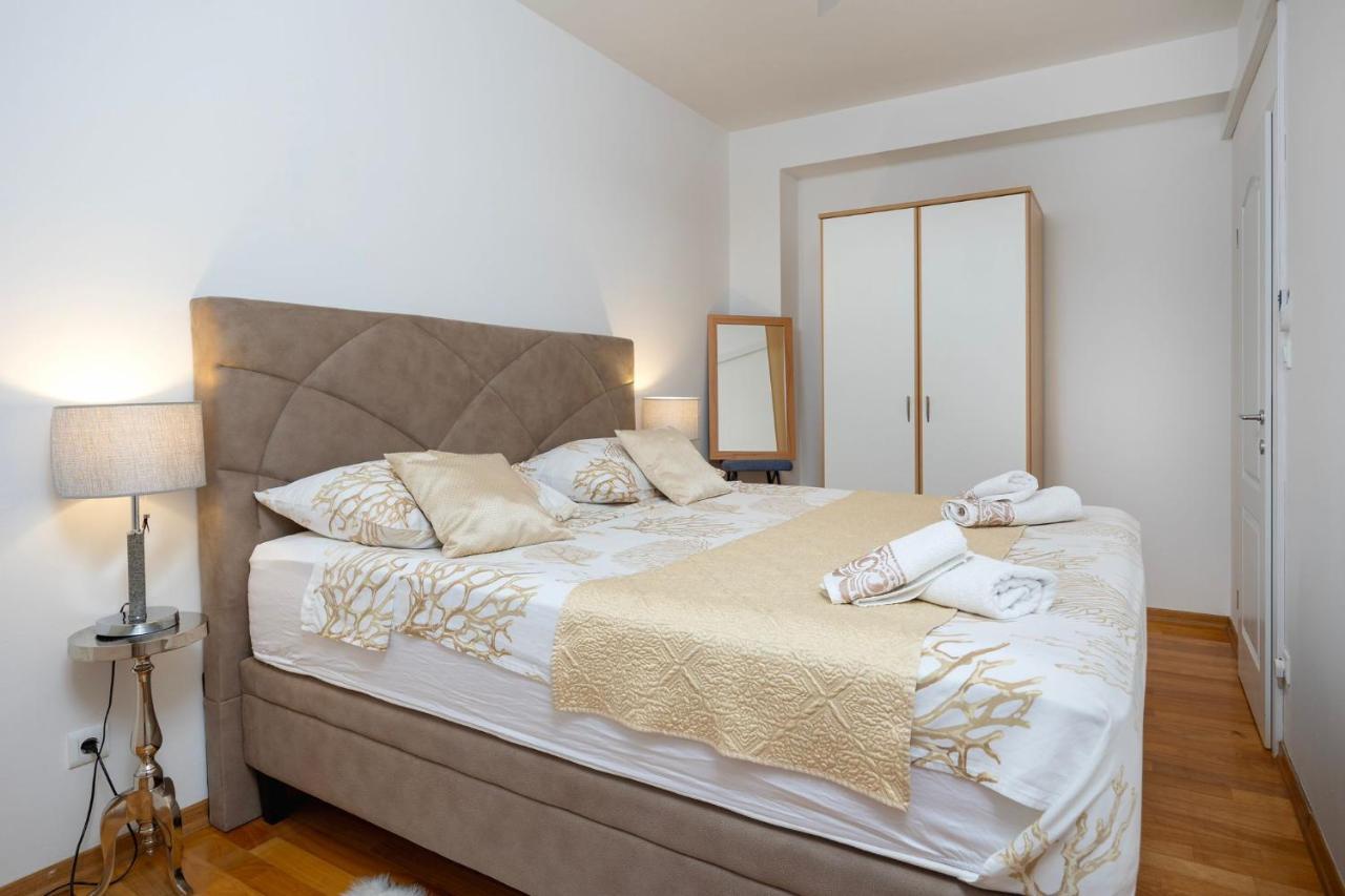 Apartman Klara Bacvice Split Bagian luar foto